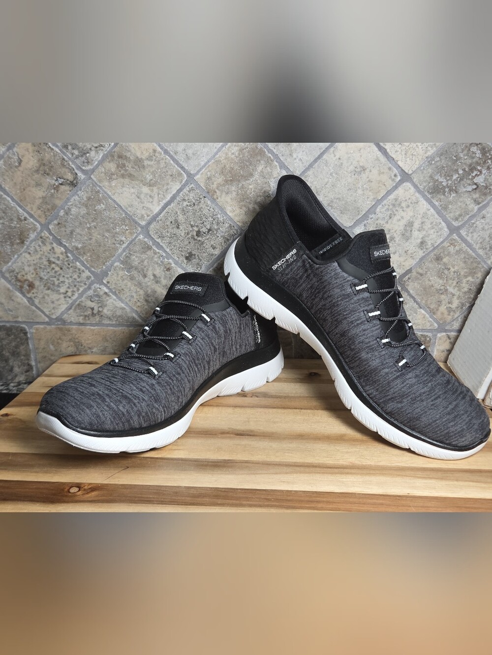 Womans Skechers Slip-ins Summits Dazzling Haze Hands Free Sneakers Size 10 M